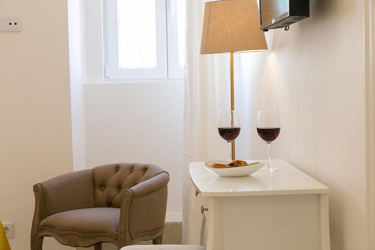 Suites Amalia Guesthouse Near Rossio Square 리스본 외부 사진