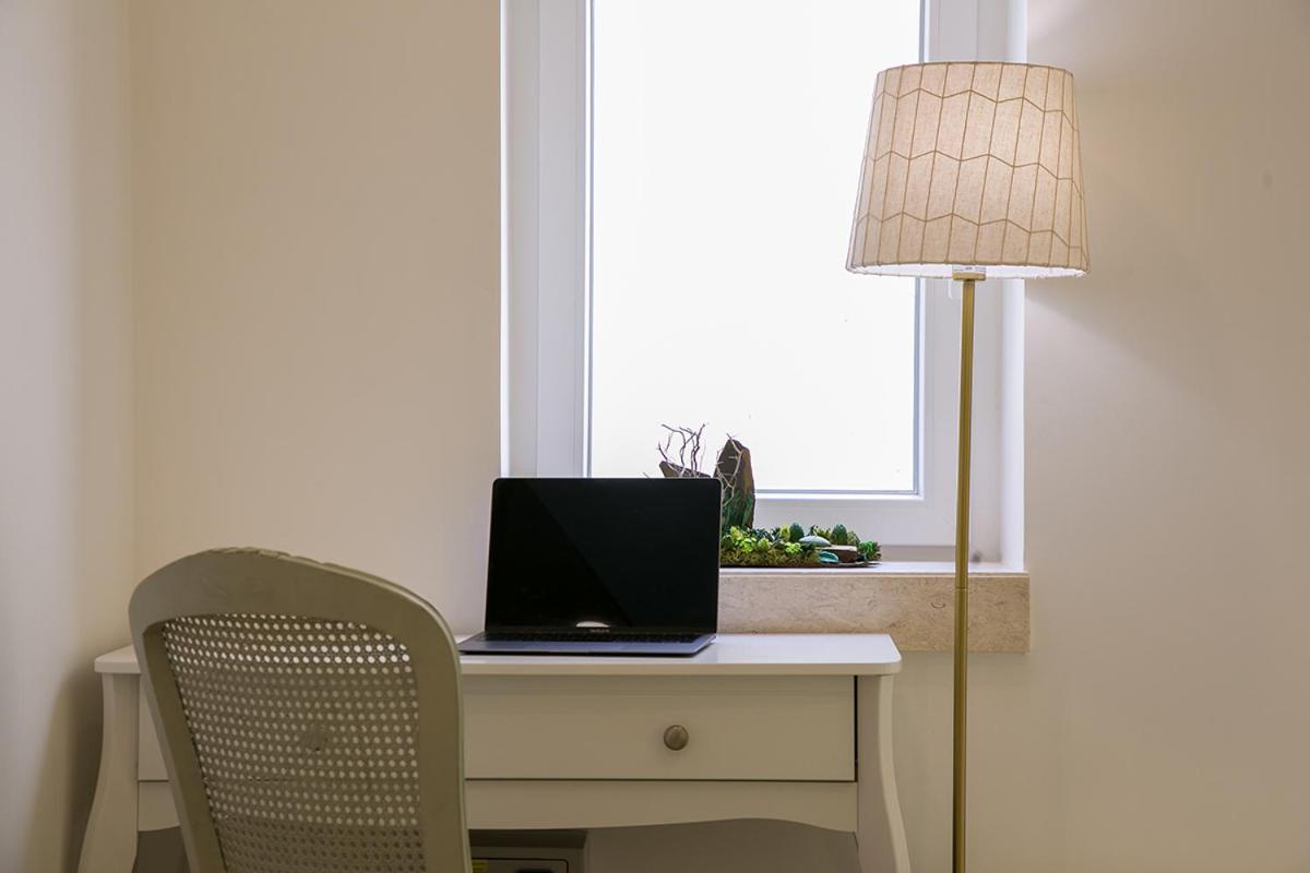 Suites Amalia Guesthouse Near Rossio Square 리스본 외부 사진