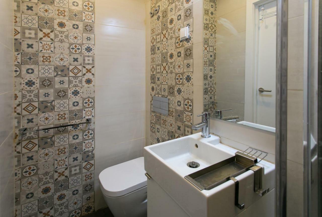 Suites Amalia Guesthouse Near Rossio Square 리스본 외부 사진