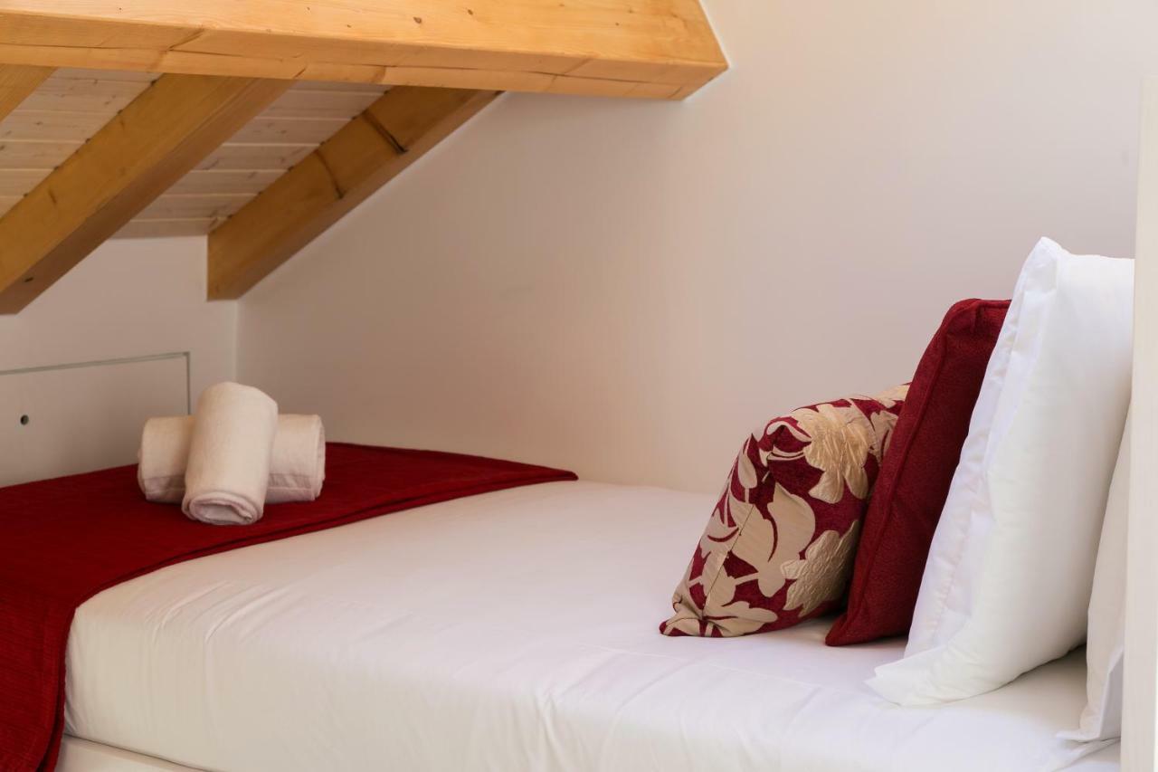 Suites Amalia Guesthouse Near Rossio Square 리스본 외부 사진