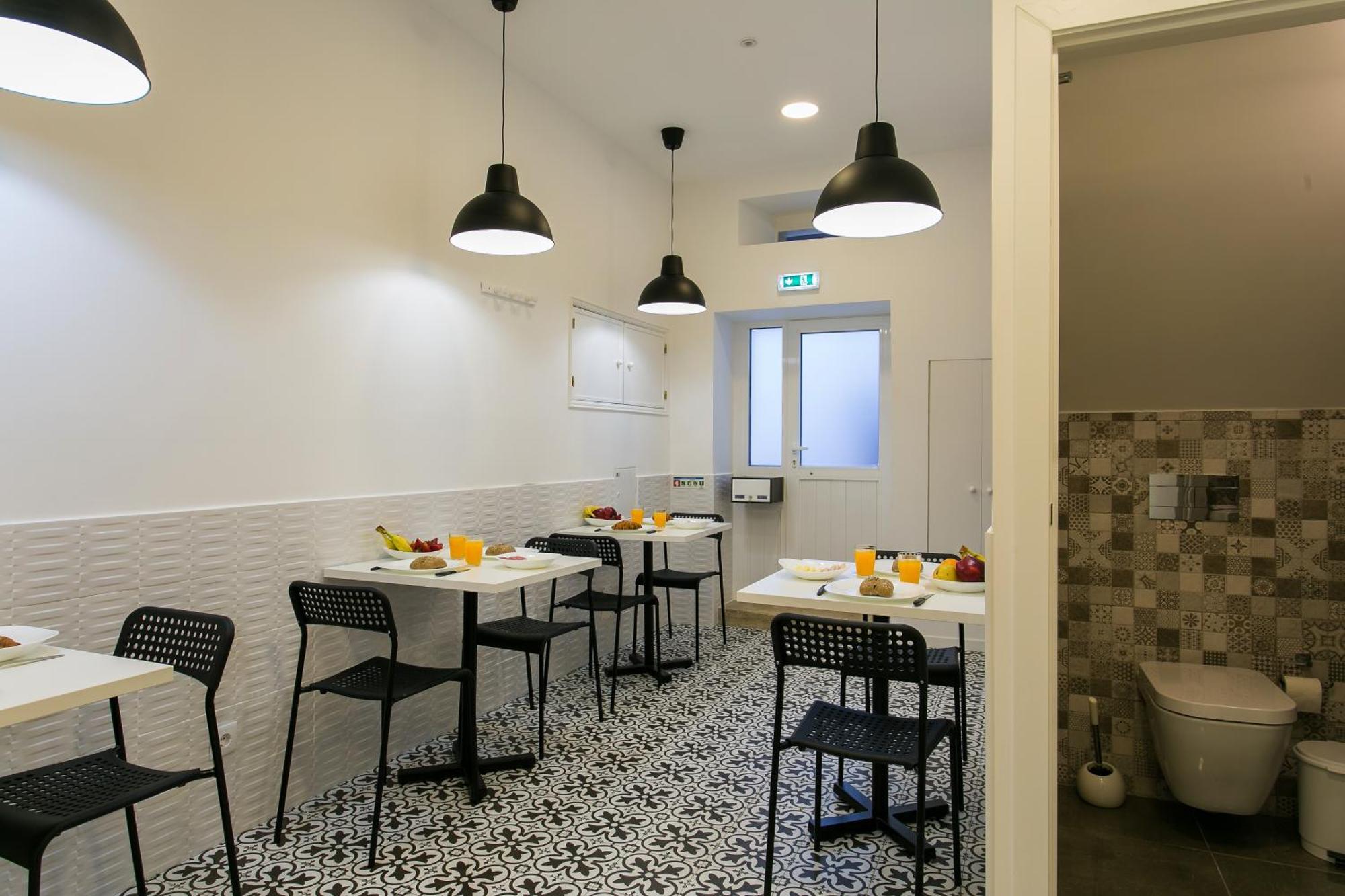 Suites Amalia Guesthouse Near Rossio Square 리스본 외부 사진